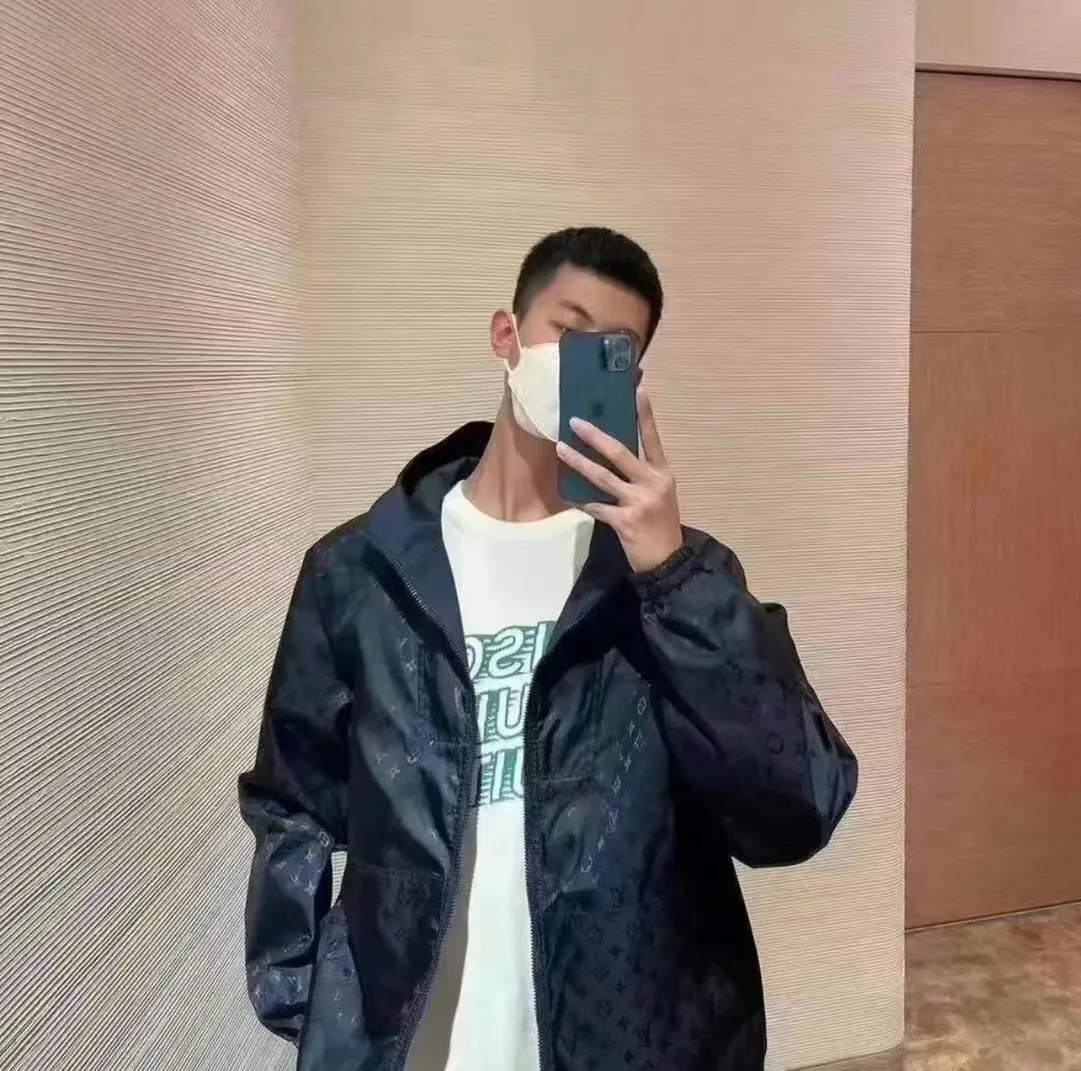 Louis Vuitton/